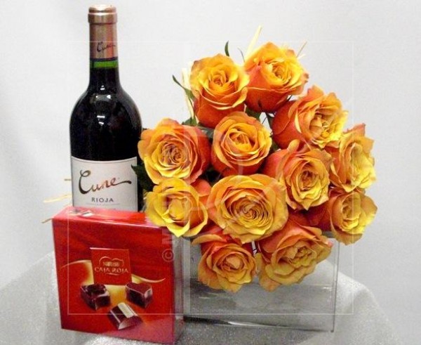 Roses, Wine and Chocolate - Foto principal