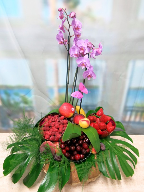 Original Cesta de Frutos rojos con Orquidea - Flores a domicilio Original Cesta de Frutos rojos con Orquidea