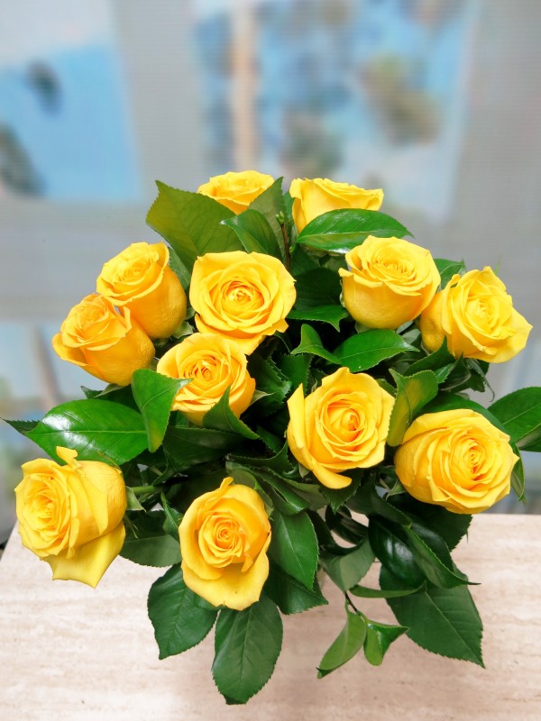 Bouquet de 12 Rosas amarillas - Foto principal