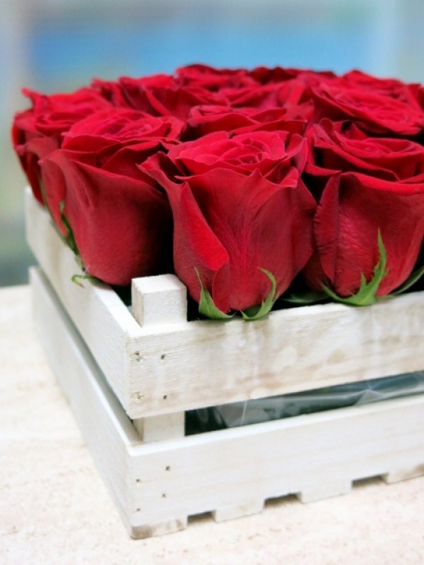 20 rosas en caja de madera - Foto 4