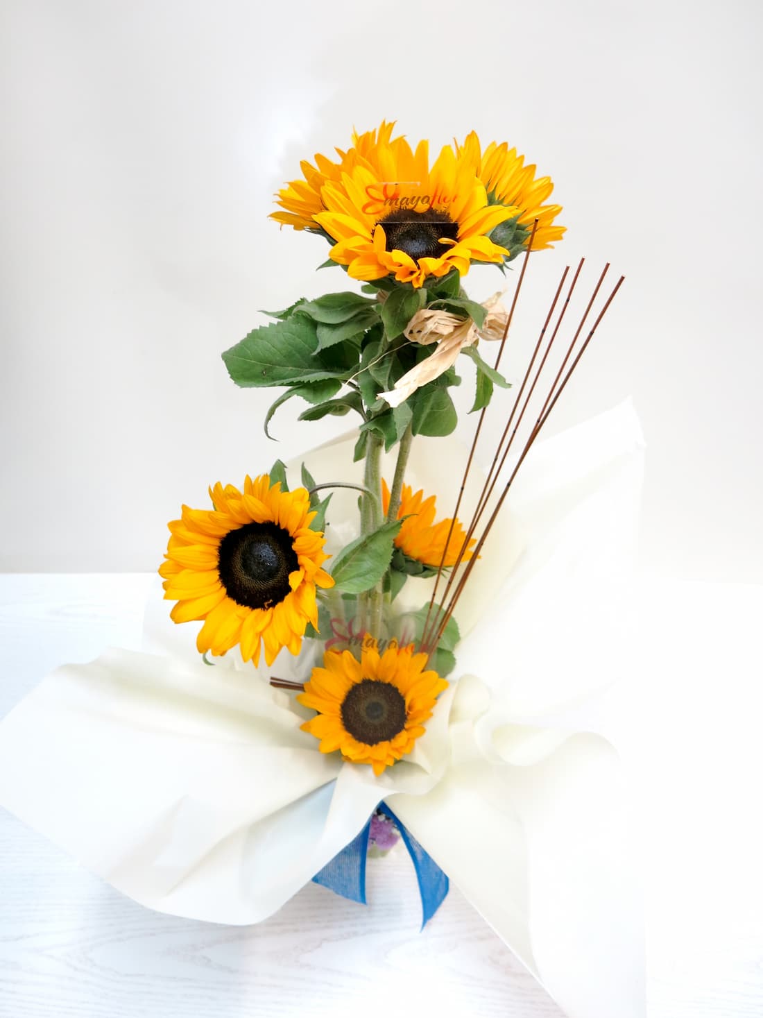 Sunflowers in centerpiece - Foto 2