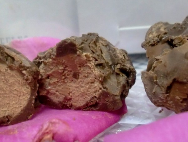 Truffles made of chocolate and milk. 8 units. - Foto 2
