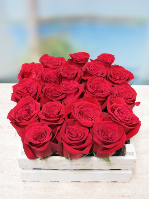 20 roses in wooden box - Foto principal