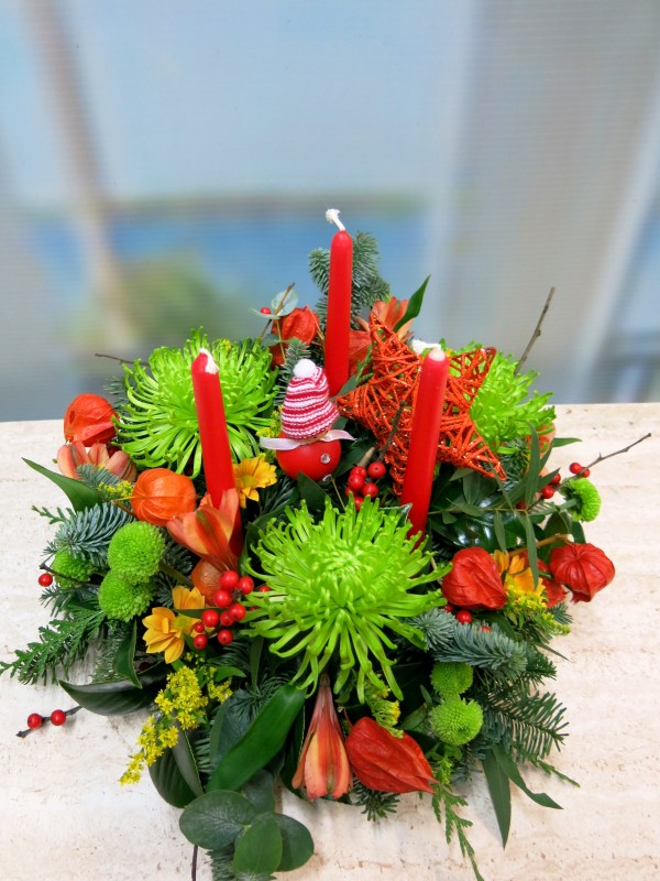 Green Anastasia Christmas flower arrangement