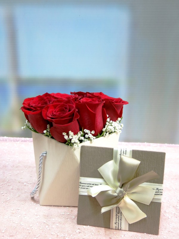 Original caja con 6 Rosas - Foto principal